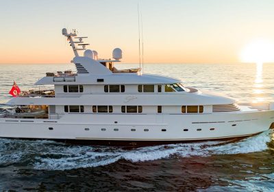 LOHANKA-2001-40m-131-322-Motor-Yacht-for-charter-YachtDealz24