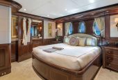 LOON | 2011 54.86m (180′) Tri-Deck Luxury Steel Motor Yacht from American shipyard Newcastle Marine