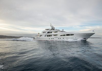 LUISA-is-a-47.65m-156-422-Luxury-Aluminium-Motor-Yacht-for-charter-YachtDealz2