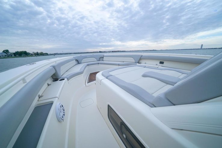 Liquid Negotiations | 2019 42ft (12.85m) Luxury Center Console Scout 42 LXF