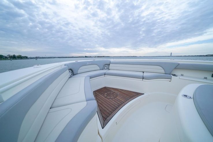 Liquid Negotiations | 2019 42ft (12.85m) Luxury Center Console Scout 42 LXF