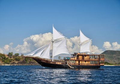 ORACLE-is-a-35m-114.10ft-Phinisi-Schooner-Sail-Yacht-for-charter-YachtDealz5