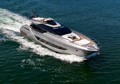 Our-Trade-2021-88-422-RIVA-Cruising-Yacht-For-Sale-YachtDealz15