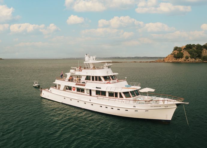 SEA BREEZE III | 1976 32m (104’12”) Classic Tri-Deck Luxury Motor Yacht from Australian shipyard Millkraft