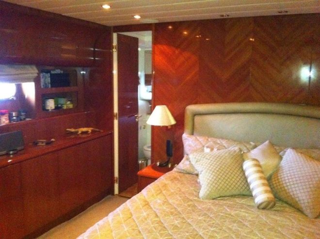 SKS | 2001 88ft (27m) Luxury Motor Yacht built by Italian shipyard Leopard Yachts