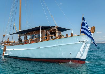 STAVROS-is-a-20.40m-66.9ft-Greek-Sail-Yacht-for-charter-YachtDealz10