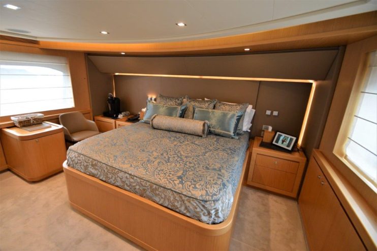 Slainte III | 2013 86ft (26m) Custom Line Navetta 26 Motor Yacht