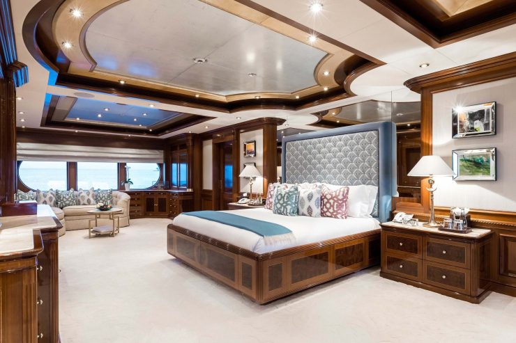 TITANIA | 2006 71m (232′ 11″) Luxury Steel Motor Yacht from German shipyard Lurssen