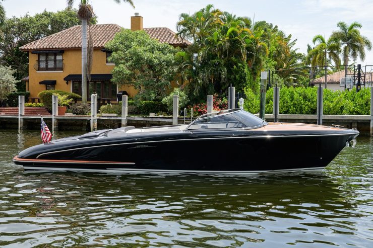 Tini | 2013 27ft (8m) Superyacht tender / day boat built by Italian shipyard Riva