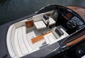 Tini | 2013 27ft (8m) Superyacht tender / day boat built by Italian shipyard Riva