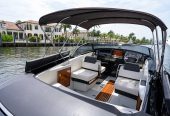 Tini | 2013 27ft (8m) Superyacht tender / day boat built by Italian shipyard Riva