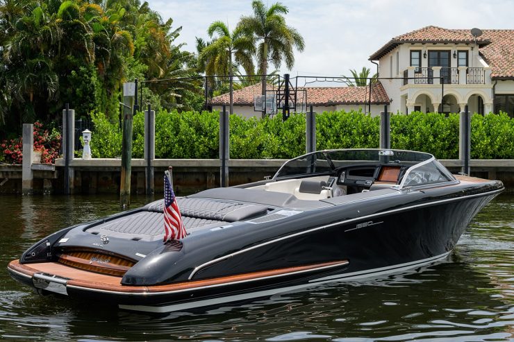 Tini | 2013 27ft (8m) Superyacht tender / day boat built by Italian shipyard Riva