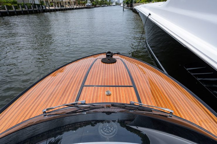 Tini | 2013 27ft (8m) Superyacht tender / day boat built by Italian shipyard Riva