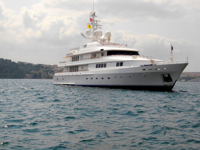 VERA | 2000 52.09m (170′ 11″) Steel Luxury Motor Yacht from German shipyard Abeking & Rasmussen