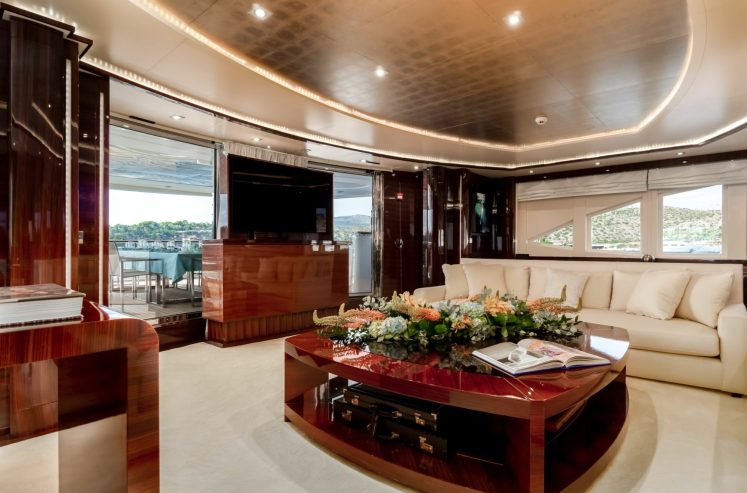 VERTIGO | 2007 51.84m (170′ 1″) Luxury Tri-Level Steel Motor Yacht from Greek shipyard Golden Yachts