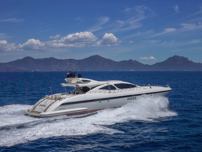 VITAMIN SEA | 2006 34.1m (111′ 11″) Fast Sport Motor Yacht from Italian shipyard LEOPARD