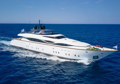 WHITE-KNIGHT-2004-12911-39.60m-Flybridge-Motor-Yacht-for-charter-YachtDealz2