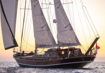 CARPE-DIEM-7-2003-30m-98-Traditional-Wood-Gulet-Sail-Yacht-for-charter-YachtDealz22