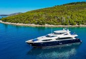 CASSIOPEIA | 2009 33.91m (111’2″ ) Luxury Flybridge Motor Yacht from British shipyard SUNSEEKER