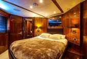 CASSIOPEIA | 2009 33.91m (111’2″ ) Luxury Flybridge Motor Yacht from British shipyard SUNSEEKER