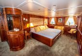 CHANTAL | 1965 36.75m (120’5″ ) Classic Luxury Steel Motor Yacht from South African shipyard Global Engineering