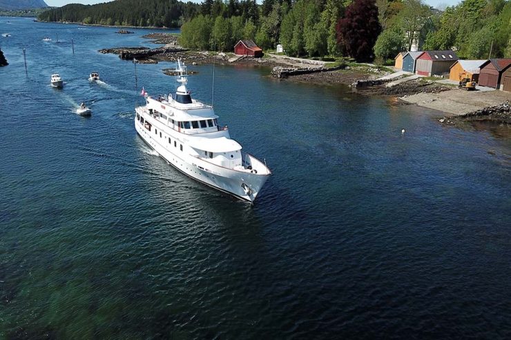 CHANTAL | 1965 36.75m (120’5″ ) Classic Luxury Steel Motor Yacht from South African shipyard Global Engineering