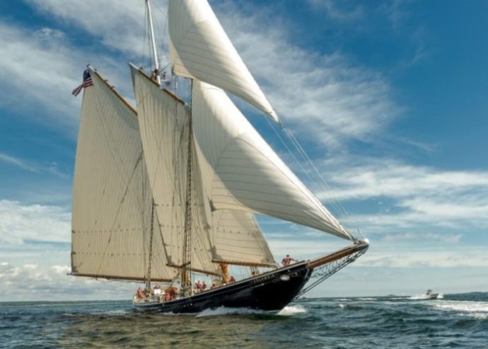 COLUMBIA | 2014 43.03m (141’1″ ) Modern Luxury Steel Schooner Sail Yacht from American shipyard Eastern Shipbuilding