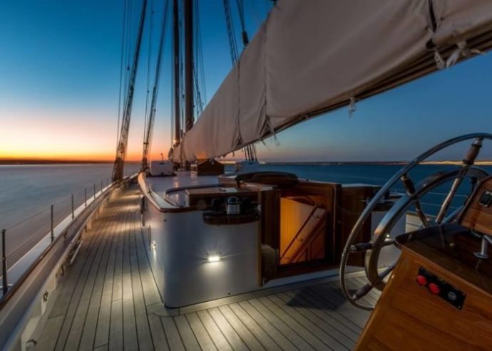 COLUMBIA | 2014 43.03m (141’1″ ) Modern Luxury Steel Schooner Sail Yacht from American shipyard Eastern Shipbuilding