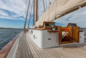 COLUMBIA | 2014 43.03m (141’1″ ) Modern Luxury Steel Schooner Sail Yacht from American shipyard Eastern Shipbuilding