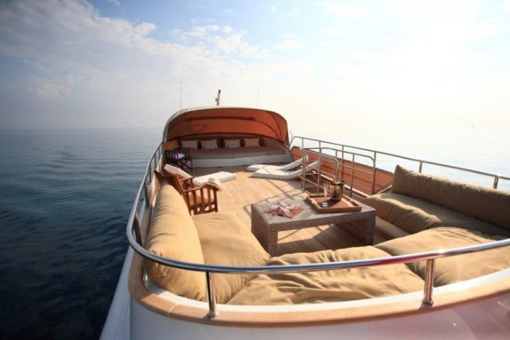 CONQUEST | 1966 28.65m (93’9″ ) Classic Pilothouse Luxury Steel Motor Yacht from Spanish shipyard Astilleros