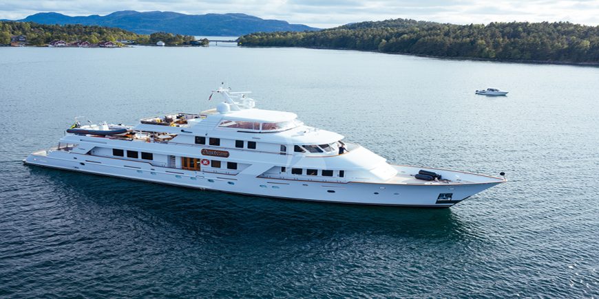 DAYDREAM | 1991 42.67m (139’9″ ) Luxury Tri-Deck Motor Yacht from American shipyard Christensen