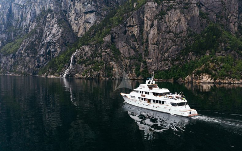 DAYDREAM | 1991 42.67m (139’9″ ) Luxury Tri-Deck Motor Yacht from American shipyard Christensen