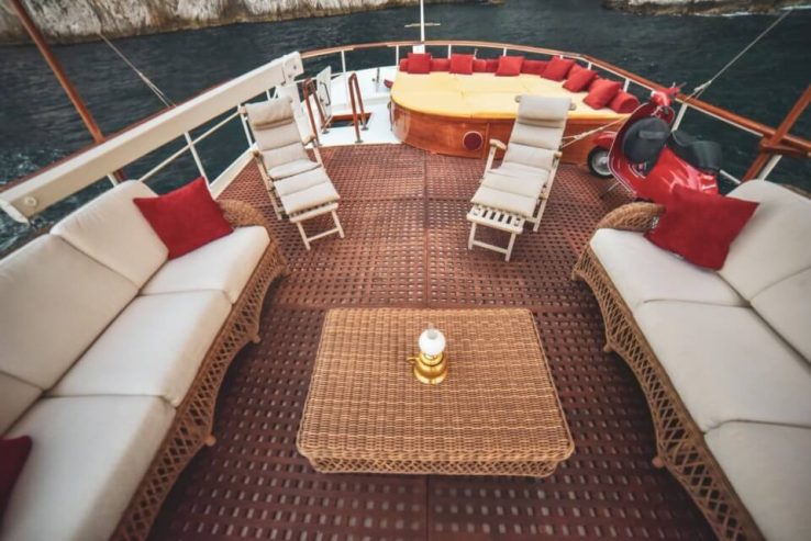 ENTRANCER | 1964 27m (88ft) Classic Luxury Steel Motor Yacht from Dutch shipyard DE BOCK & MEYER