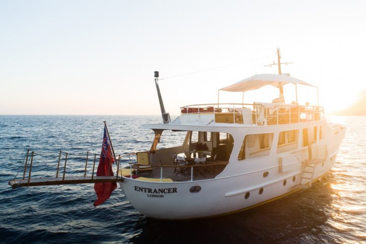 ENTRANCER | 1964 27m (88ft) Classic Luxury Steel Motor Yacht from Dutch shipyard DE BOCK & MEYER