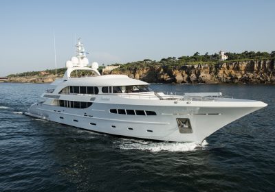 GHOST-111-2012-49.18m-161422-Motor-Yacht-for-charter-YachtDealz12