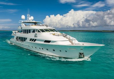 GRADE-I-1995-142-CHRISTENSEN-Motor-Yacht-For-Sale-YachtDealz10