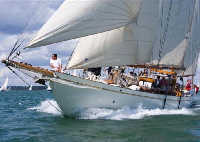 HALCYON | 1929 28.96m (95′) Classic Cruising Sail Yacht from British shipbuilder John Thornycroft