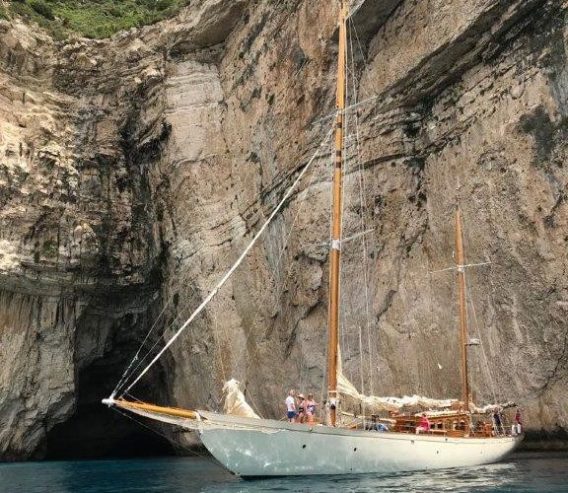 HALCYON | 1929 28.96m (95′) Classic Cruising Sail Yacht from British shipbuilder John Thornycroft