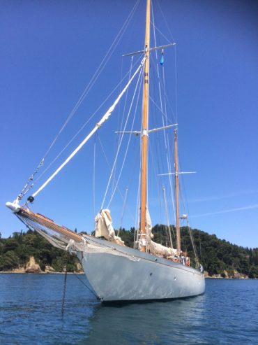 HALCYON | 1929 28.96m (95′) Classic Cruising Sail Yacht from British shipbuilder John Thornycroft