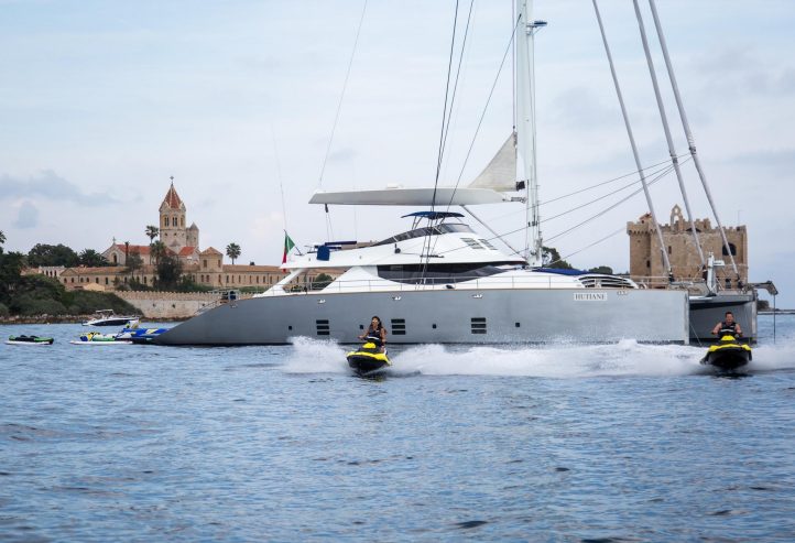 HUTIANE | 2011 32.44m (106’4″ ) Luxury Aluminium Catamaran Sail Yacht from Italian shipyard Cuneo Marine