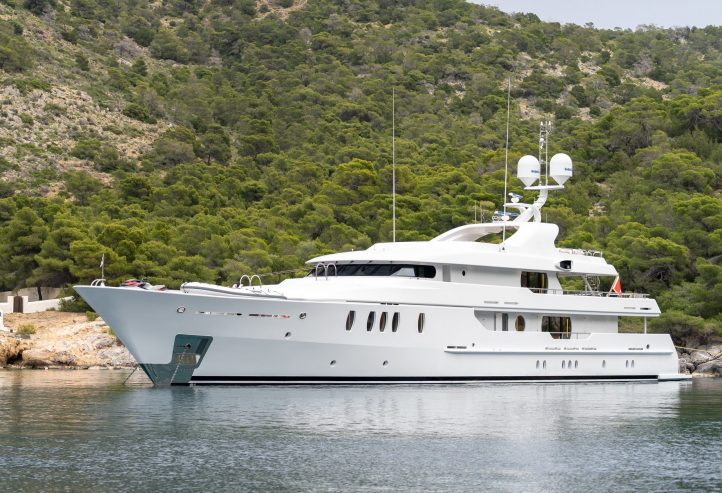 JAZ | 1997 50m (164’1″) Luxury Steel Motor Yacht from Dutch shipyard AMELS