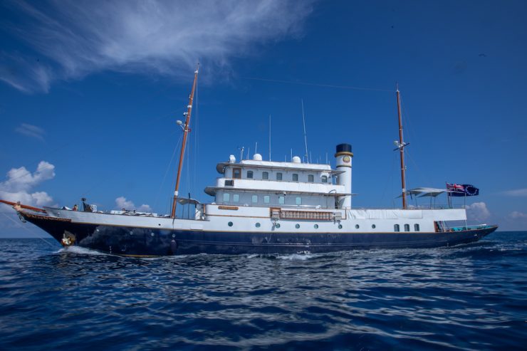 KALIZMA | 1906 50.29m (164’9″ ) Classic Tri-Deck Luxury Steel Motor Yacht from British shipyard Ramage & Ferguson