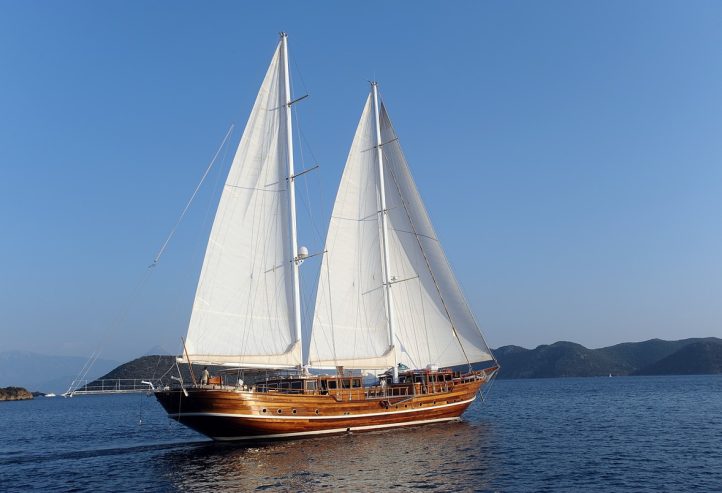 KAPTAN KADIR | 2004 37m (121′) Luxury Wood Gulet Sail Yacht