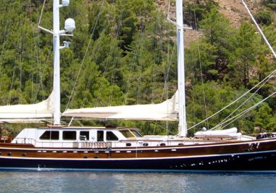 KAYA-GUNERI-V-2009-39.5m-130-Gulet-Sail-Yacht-for-charter-YachtDealz1