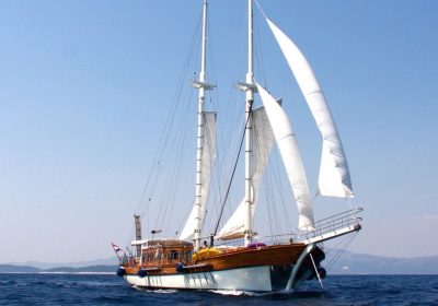 LIBRA-1997-34m-112-Mahogany-Gulet-Sail-Yacht-for-charter-YachtDealz27