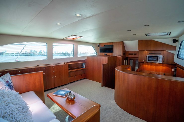 MARINA | 2008 56′3″ (17.14m) Luxury Performance Motor Yacht built by US shipyard Huckins Yacht