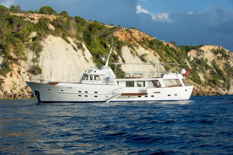 Monara | 1969 26m (85ft) Classic Motor Yacht built by Dutch shipyard Feadship