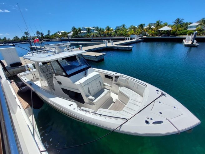 Pursuit S 358 | 2022 35ft (10.67m) Versatile Superyacht Tender or Day Boat built by Pursuit Boats