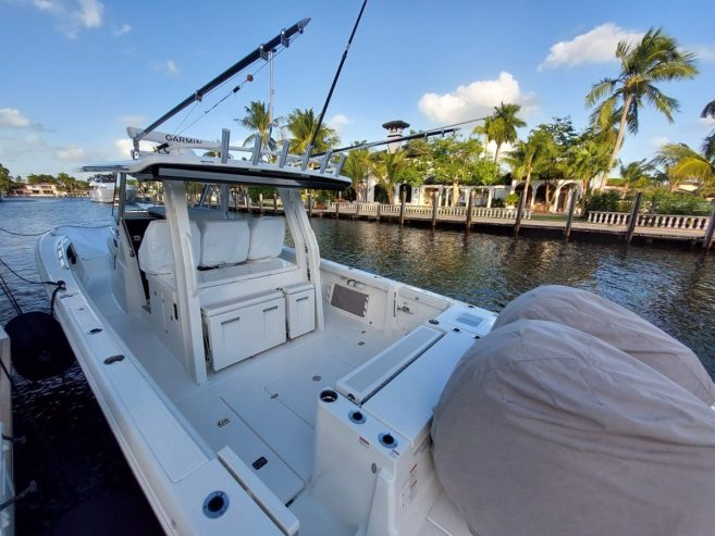 Pursuit S 358 | 2022 35ft (10.67m) Versatile Superyacht Tender or Day Boat built by Pursuit Boats