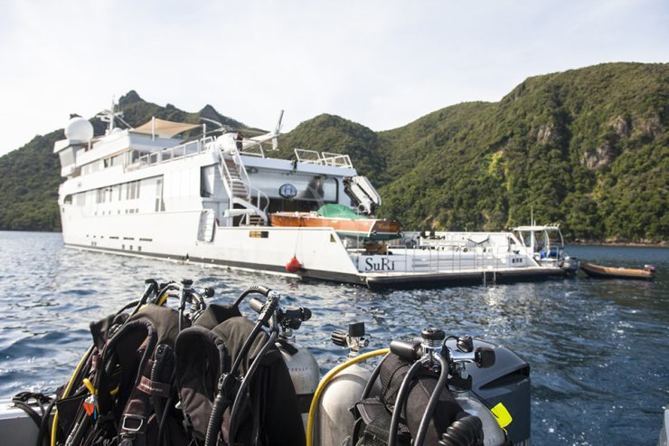 SURI | 1978 63.4m (208′) Luxury Tri-Deck Explorer Steel Motor Yacht from American shipyard Halter Marine